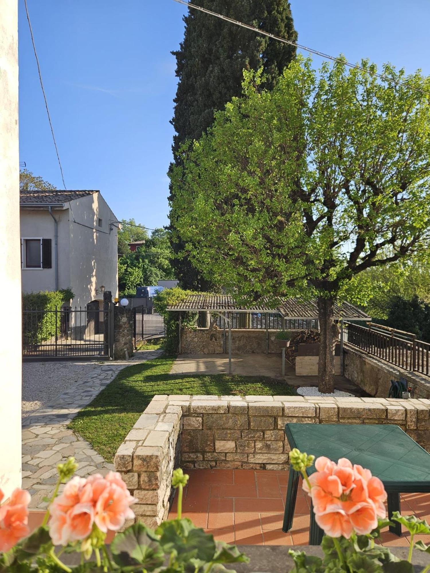 Casa Dell'Alpino Villa Caprino Veronese Buitenkant foto